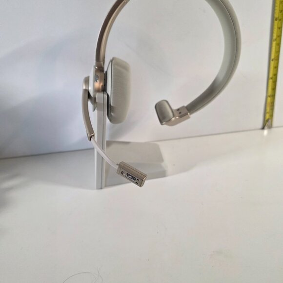 Wireless Bluetooth Headset with Microphone - Picture 2 of 4